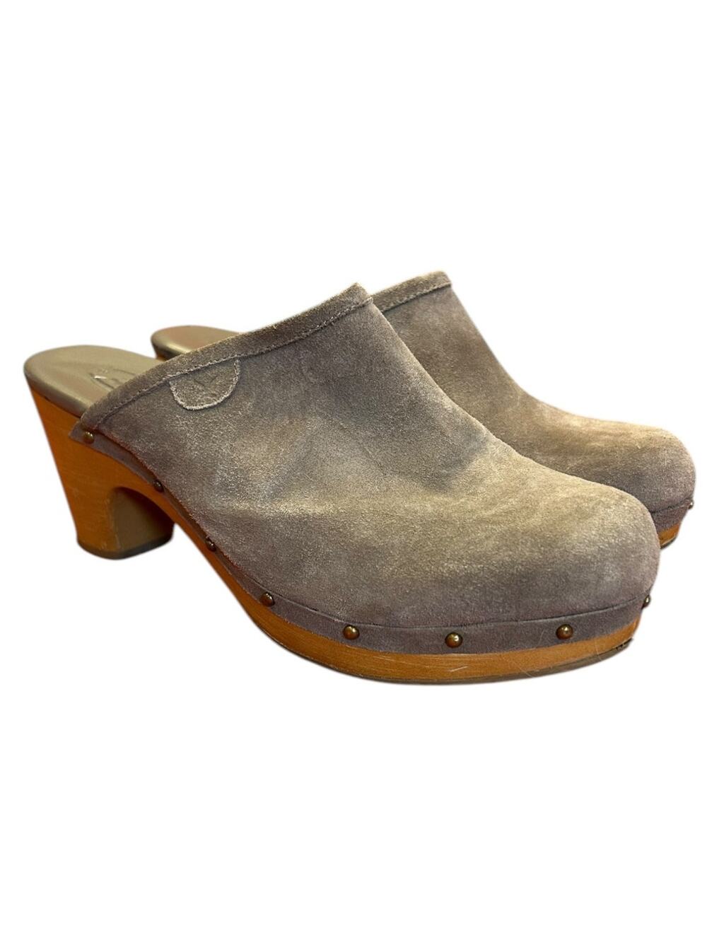 AMERICAN EAGLE OUTFITTERS Women's Suede Clogs Heels Size 10 Studded Taupe Beige